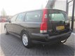 Volvo V70 - 2.4i Airco, Trekhaak, Youngtimer - 1 - Thumbnail