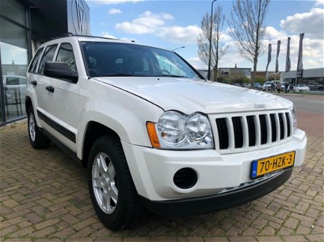 Jeep Grand Cherokee - 3.7 V6 Laredo Leder, Cruise-C, Climate-C, LM velgen, CDV, PDC, Privacy glass - 1