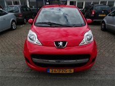 Peugeot 107 - 1.0-12V Millesim 200 5 Drs, Airco