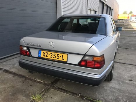 Mercedes-Benz 300-serie - SEDAN (W124) 300E - KLASSE E-24 IN ZEER GOEDE STAAT - VERZAMELOBJECT NU IN - 1