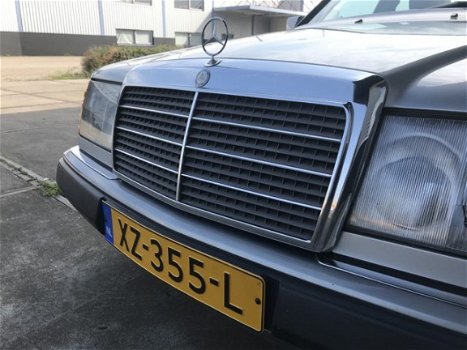 Mercedes-Benz 300-serie - SEDAN (W124) 300E - KLASSE E-24 IN ZEER GOEDE STAAT - VERZAMELOBJECT NU IN - 1