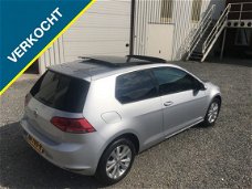 Volkswagen Golf - 1.2 TSI Easyline PANODAK