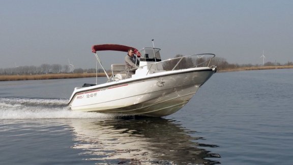 Boston Whaler 18 Outrage - 2