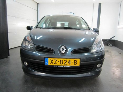 Renault Clio - 1.2 TCE Business Line 5 DRS. op LPG incl. NWE APK MOOIE AUTO - 1