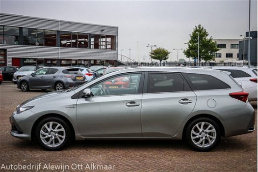 Toyota Auris Touring Sports - 1.8 Hybrid Trend AUTOMAAT, Navi, Panoramadak, Lmv - 1