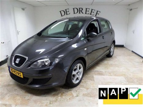 Seat Altea - 1.6 Reference ZONDAG ' s open van 12-tot 17 uur - 1