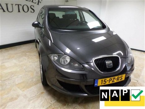 Seat Altea - 1.6 Reference ZONDAG ' s open van 12-tot 17 uur - 1