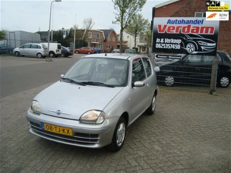 Fiat 600 - 1.1 Young * STUURBEKRACHTIGING - 1