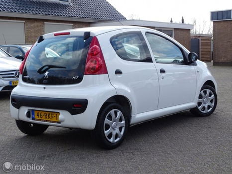 Peugeot 107 - 1.0i-12V XR 5 Drs. Airco - 1