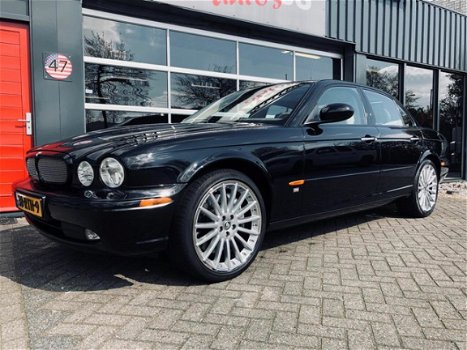 Jaguar XJR - 4.2 V8 S/C 396 pk - 1