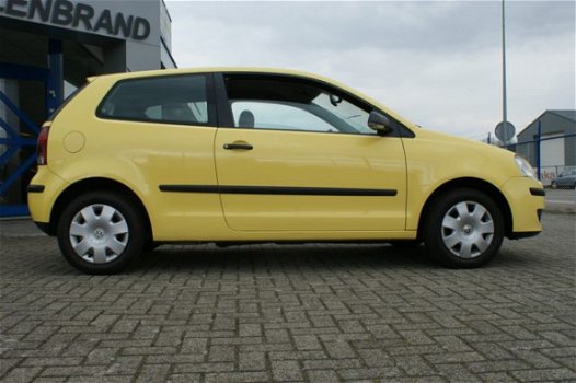 Volkswagen Polo - 1.2-12V Trendline - NAP - Grote Beurt & APK - 1