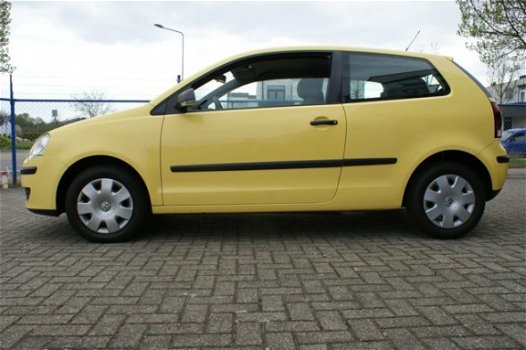 Volkswagen Polo - 1.2-12V Trendline - NAP - Grote Beurt & APK - 1