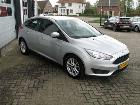 Ford Focus - 1.0 EcoBoost 100pk 5-deurs Trend Edition - 1