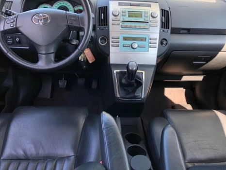 Toyota Corolla Verso - 1.6 VVT-i Sol Bekleding leder, Cruise control , ECC, Trekhaak, 4x Elektrische - 1