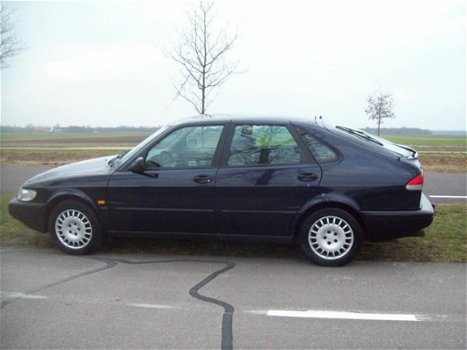 Saab 900 - 2.3 SE - 1