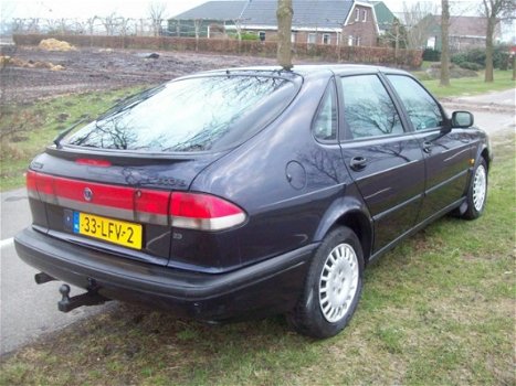 Saab 900 - 2.3 SE - 1