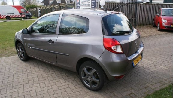 Renault Clio - 1.2 Special Line - 1