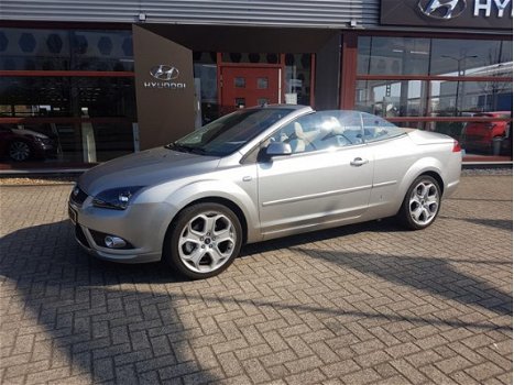 Ford Focus Coupé-Cabriolet - 2.0-16V Titanium - 1