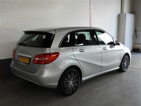 Mercedes-Benz B-klasse - 180 Ambition NAVI/AIRCO/PDC/LMV - 1