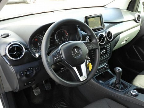 Mercedes-Benz B-klasse - 180 Ambition NAVI/AIRCO/PDC/LMV - 1