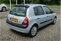 Renault Clio - 1.4-16V AUTOMAAT AUTHENTIQUE COMFORT | APK 11-2020 | AIRCO | CRUISE | RADIO/CD | ELEK - 1 - Thumbnail