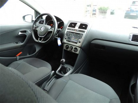 Volkswagen Polo - 1.4 TDI BlueMotion 5drs Sportline Nw model , Full Map Navi, Airco, LMV - 1