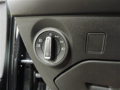 Volkswagen Golf - GTD 2.0 TDI (seat leon) FR Connect 5drs 269, - p/m (camera, leer, 3x led, navi) - 1