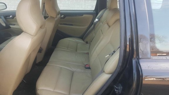 Volvo V70 - 2.4 D5 Geartronic Comfort Line - 1