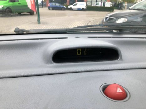 Renault Twingo - 1.2 Privilège top auto met airco en stuurbekrachtiging - 1