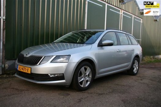 Skoda Octavia Combi - 1.6 TDI Greentech Ambition DSG AUTOMAAT , CLIMA, NAVIGATIE BJ 2017 EURO 6 - 1