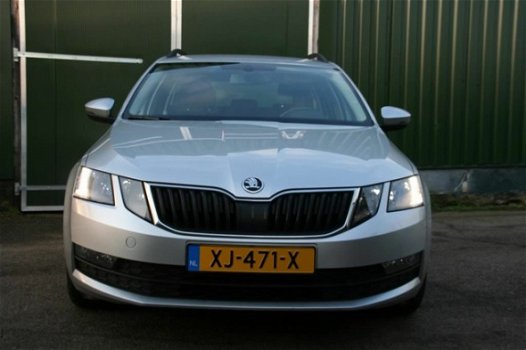 Skoda Octavia Combi - 1.6 TDI Greentech Ambition DSG AUTOMAAT , CLIMA, NAVIGATIE BJ 2017 EURO 6 - 1