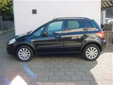 Suzuki SX4 - 1.6 VVT 120pk awd Executive navigatie clima