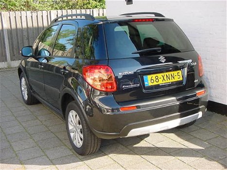 Suzuki SX4 - 1.6 VVT 120pk awd Executive navigatie clima - 1