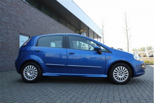 Fiat Punto Evo - 1.3 M-Jet Dynamic Bijna nieuw met lage KM - 1