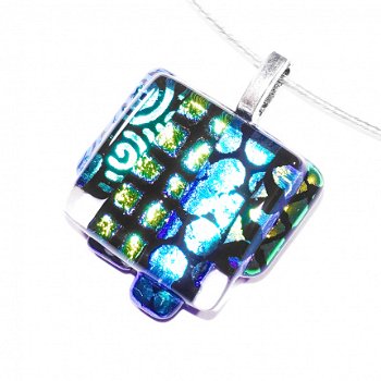 Luxe glashanger met groen en blauw dichroide glas in diverse patronen. Glazen hanger voor aan een ke - 1