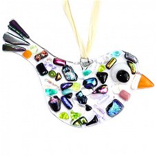 Luxe heldere glazen vogel versierd met kostbaar dichroide glas in alle kleuren van de regenboog.