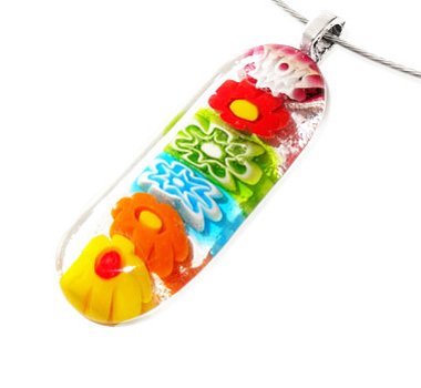 Kleurrijke glazen hanger met gekleurde millefiori (Murano) figuren zoals bloemen, sterren en cirkels - 6