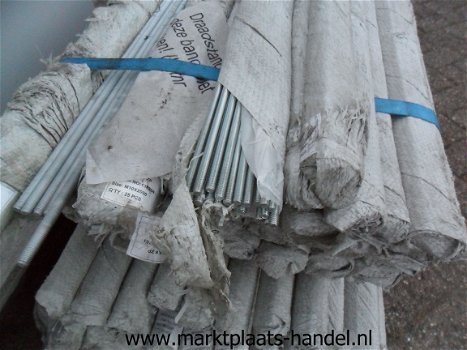 Gegalvaniseerde draadeinden 2 meter lang, per 25st. (a16)46 - 4