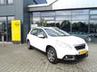 Peugeot 2008 - 1.2 VTi Active Navigatie, trekhaak, Eindejaar aanbod - 1 - Thumbnail