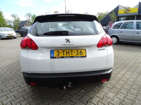 Peugeot 2008 - 1.2 VTi Active Navigatie, trekhaak, Eindejaar aanbod - 1