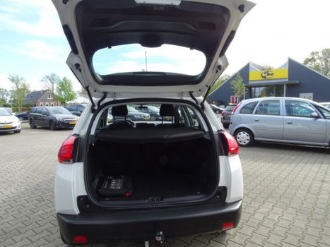 Peugeot 2008 - 1.2 VTi Active Navigatie, trekhaak, Eindejaar aanbod - 1