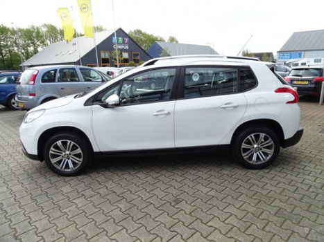 Peugeot 2008 - 1.2 VTi Active Navigatie, trekhaak, Eindejaar aanbod - 1