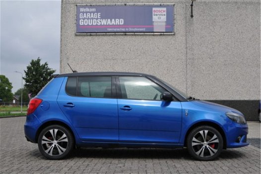 Skoda Fabia - 1.4 RS DSG 180PK DSG, NAVI, Sport, Stoelverwarming 4 nieuwe banden - 1