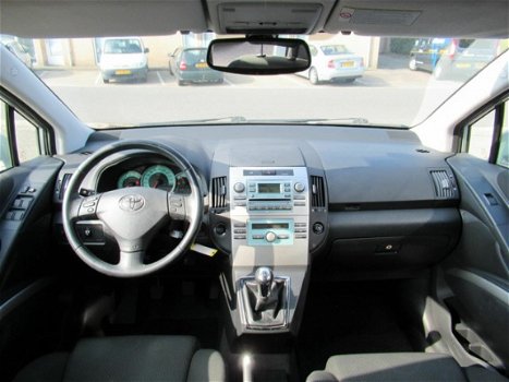 Toyota Corolla Verso - 1.8 VVT-i 5 Pers. (Airco, Cruise, PDC V+A, Trekhaak) - 1