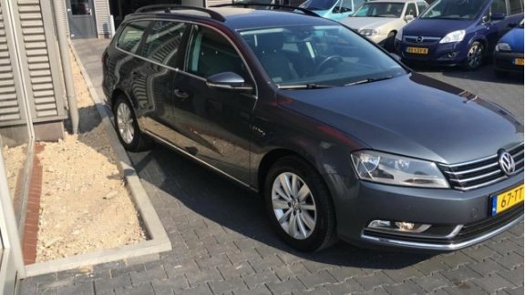 Volkswagen Passat Variant - 1.6 TDI Comfort Executive Line BlueMotion - 1