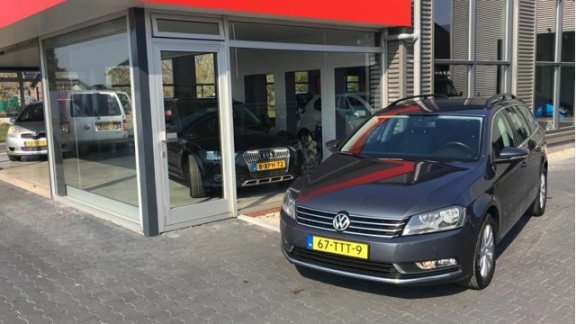 Volkswagen Passat Variant - 1.6 TDI Comfort Executive Line BlueMotion - 1