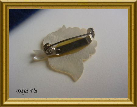 Oude kleine broche : parelmoer bloem - Afbeelding 2
