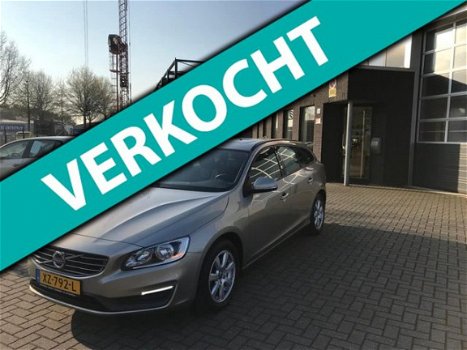 Volvo V60 - 2.0 D3 Navi Pdc Trekhaak Open dak leder - 1