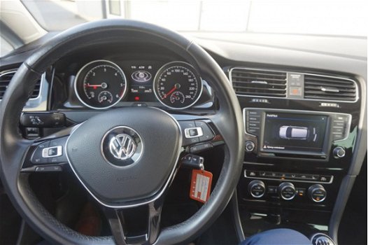 Volkswagen Golf - 1.6 TDI 110pk Connected Series | Navi | Climate | Camera - 1