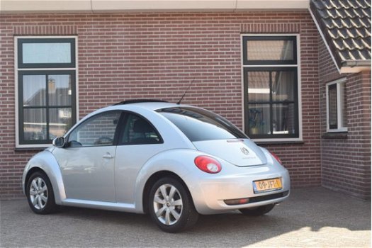 Volkswagen New Beetle - 2.0 116pk Highline Airco Kanteldak Privacyglass Cruise Control 3drs - 1